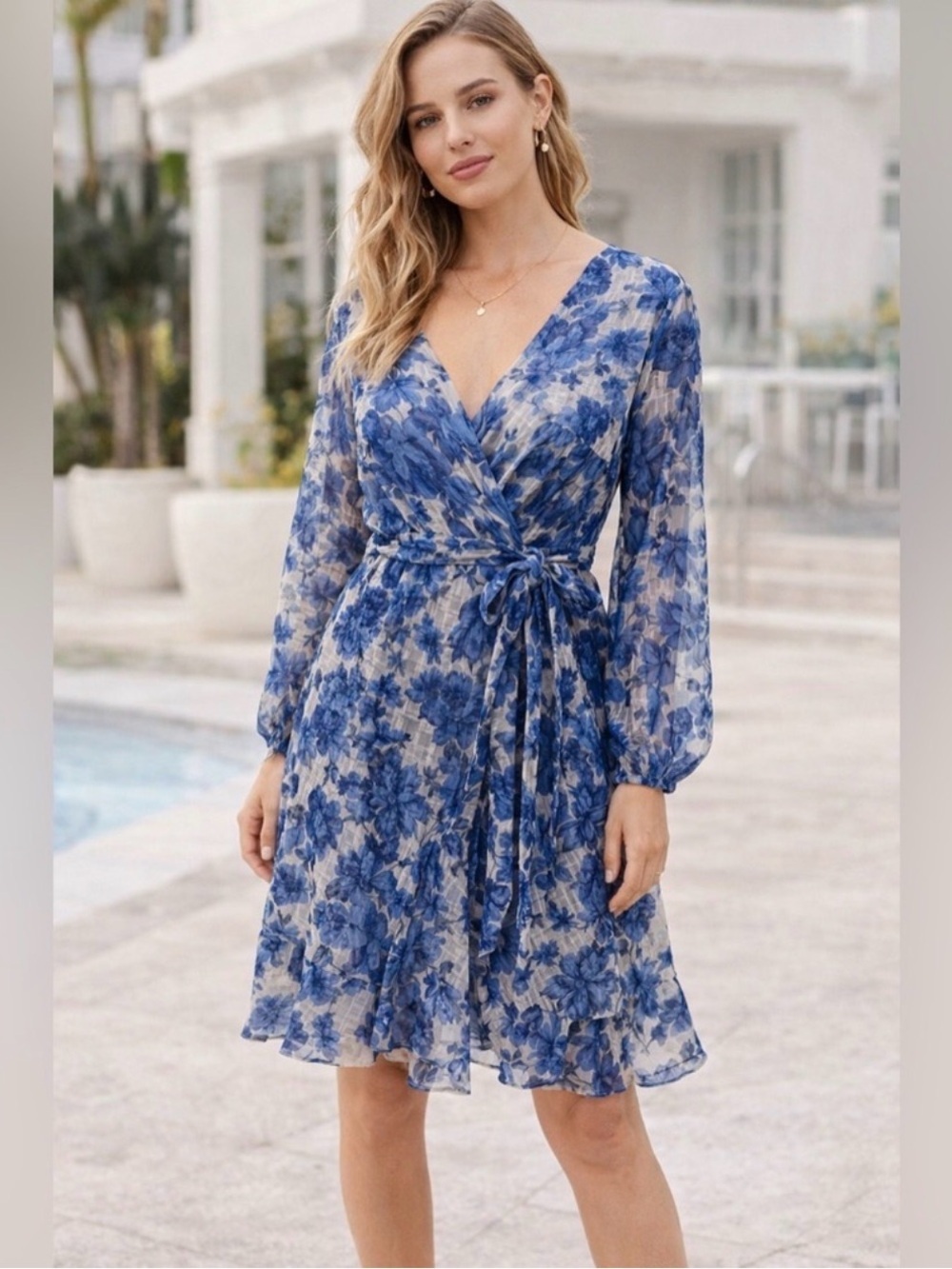 Alex Marie Simone blue floral print and a tiered, A-line Dress size 2